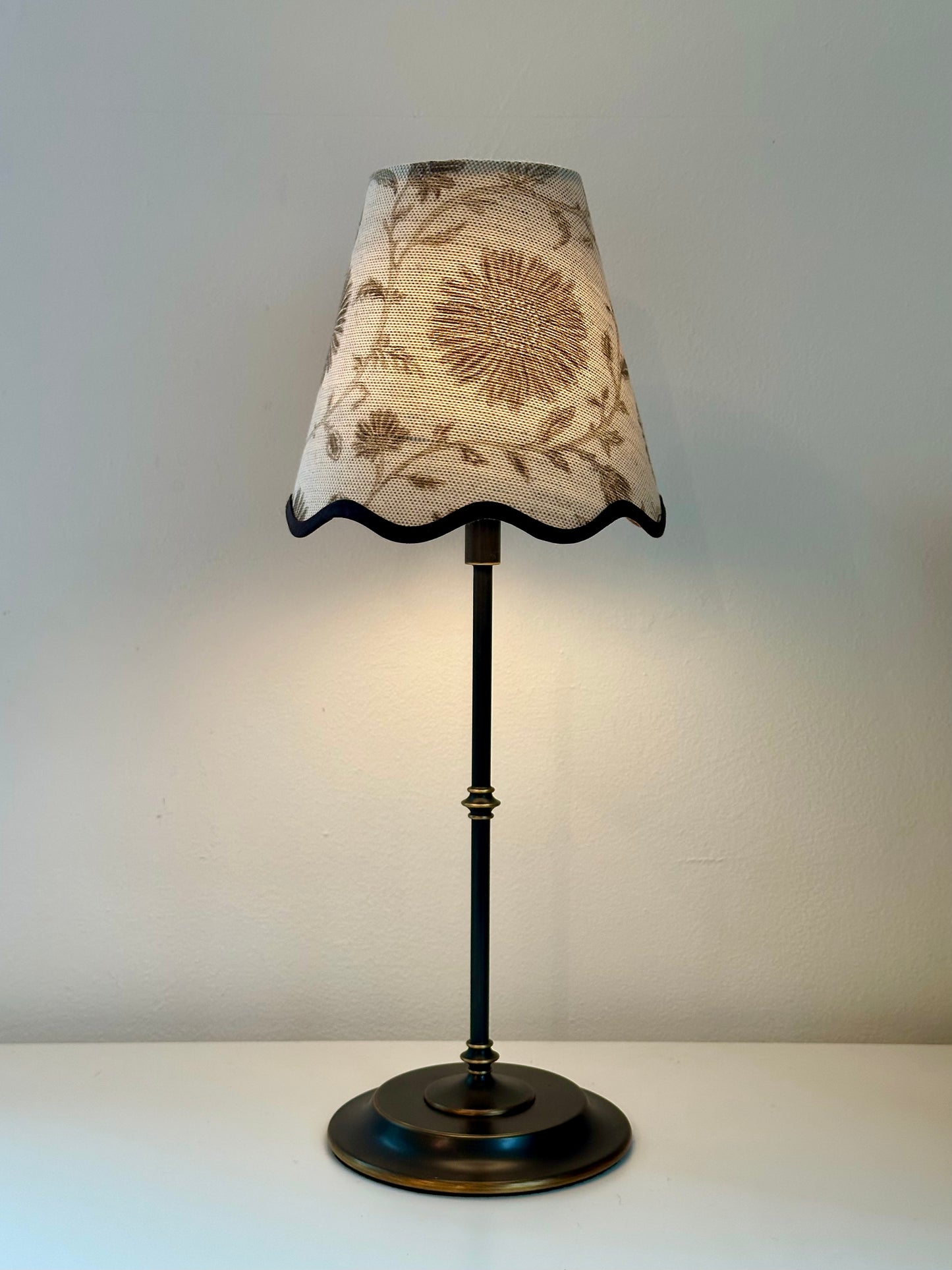 SCALLOP TRIM CANDLE CLIP LAMPSHADE ~ MOONPENNY CLAY