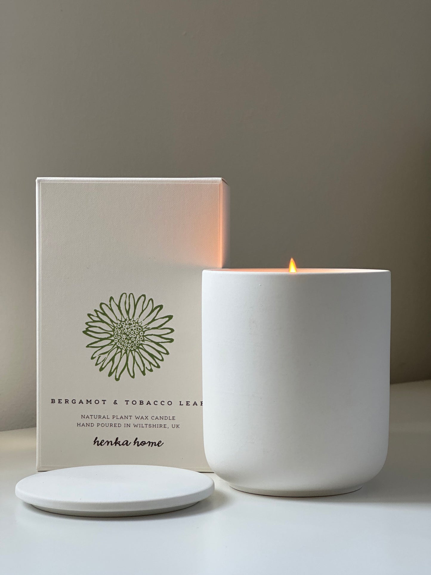CERAMIC CANDLE ~ BERGAMOT & TOBACCO LEAF