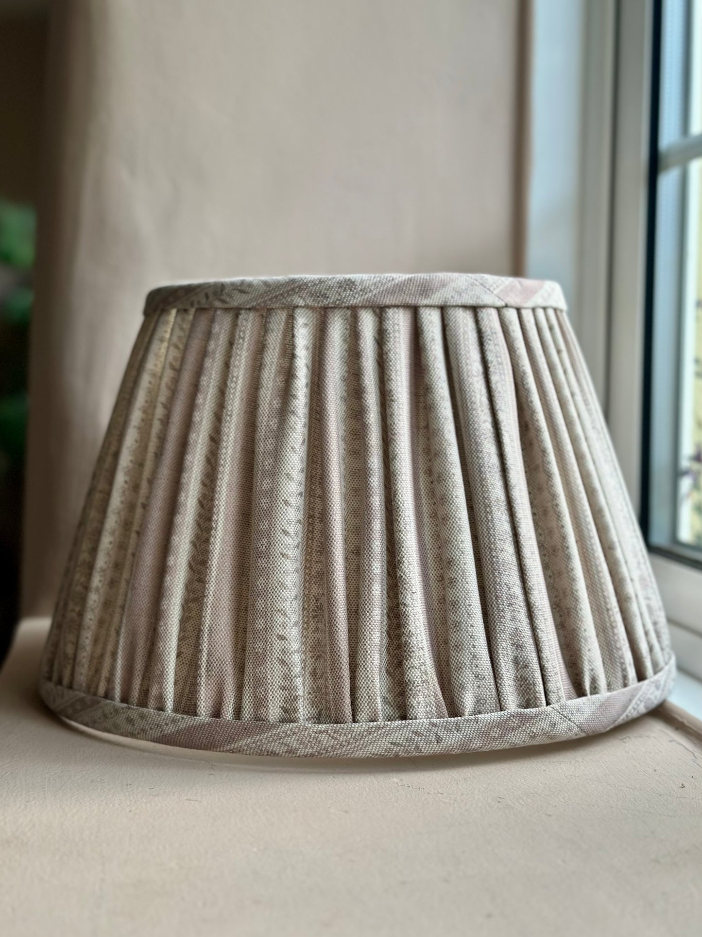 14" SOFT GATHERED LAMPSHADE ~ DAISY CHAIN PEACH BLOSSOM