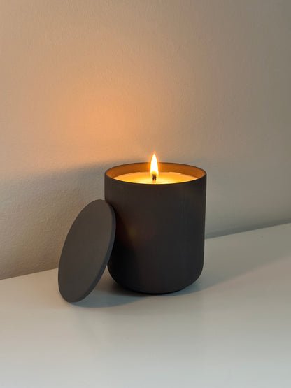 CERAMIC CANDLE ~ NUTMEG, ORANGE & CINNAMON