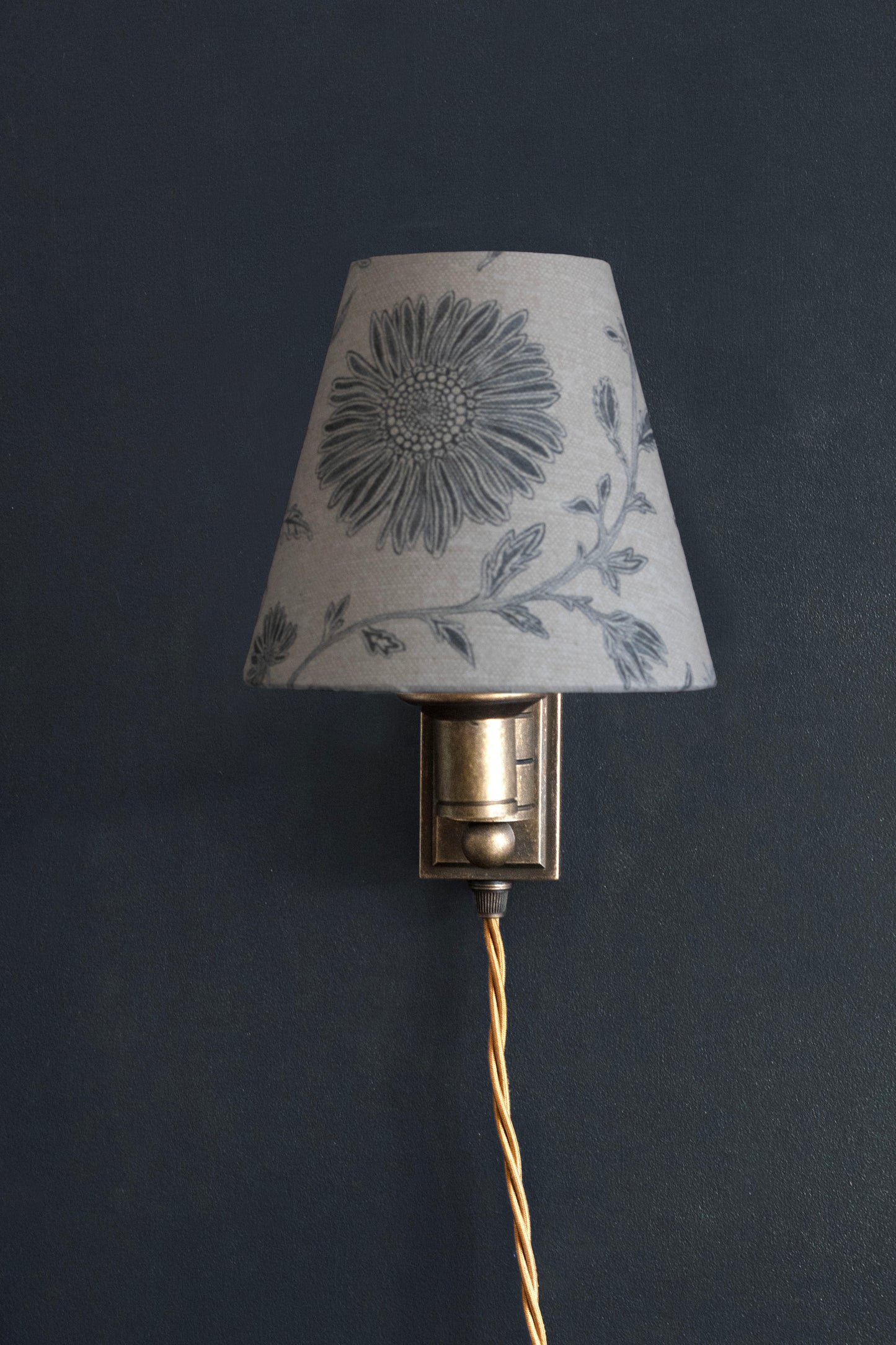 CANDLE CLIP LAMPSHADE ~ MOONPENNY FLAX FLOWER
