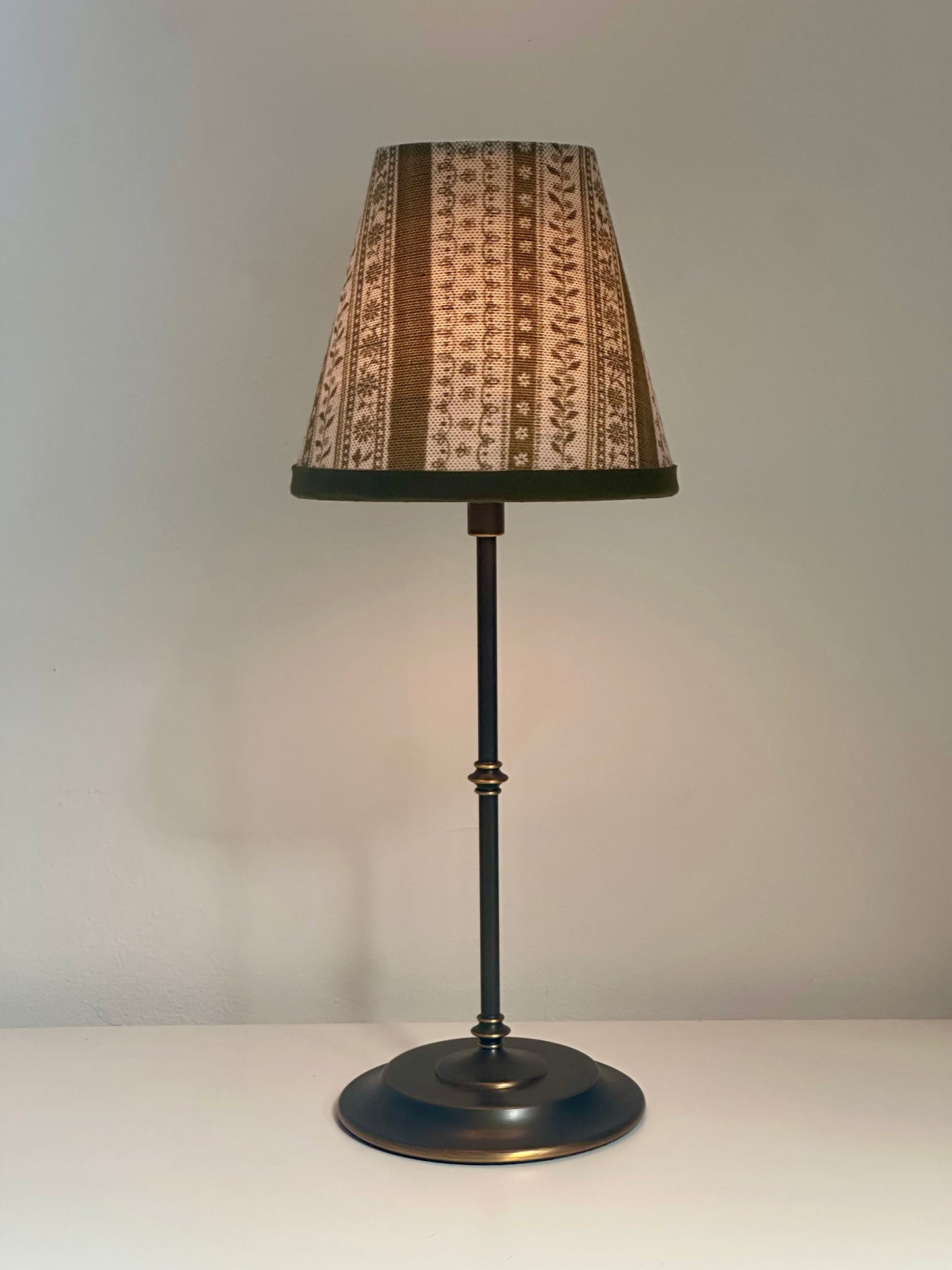 CANDLE CLIP LAMPSHADE WITH TRIM ~ DAISY CHAIN MOSS