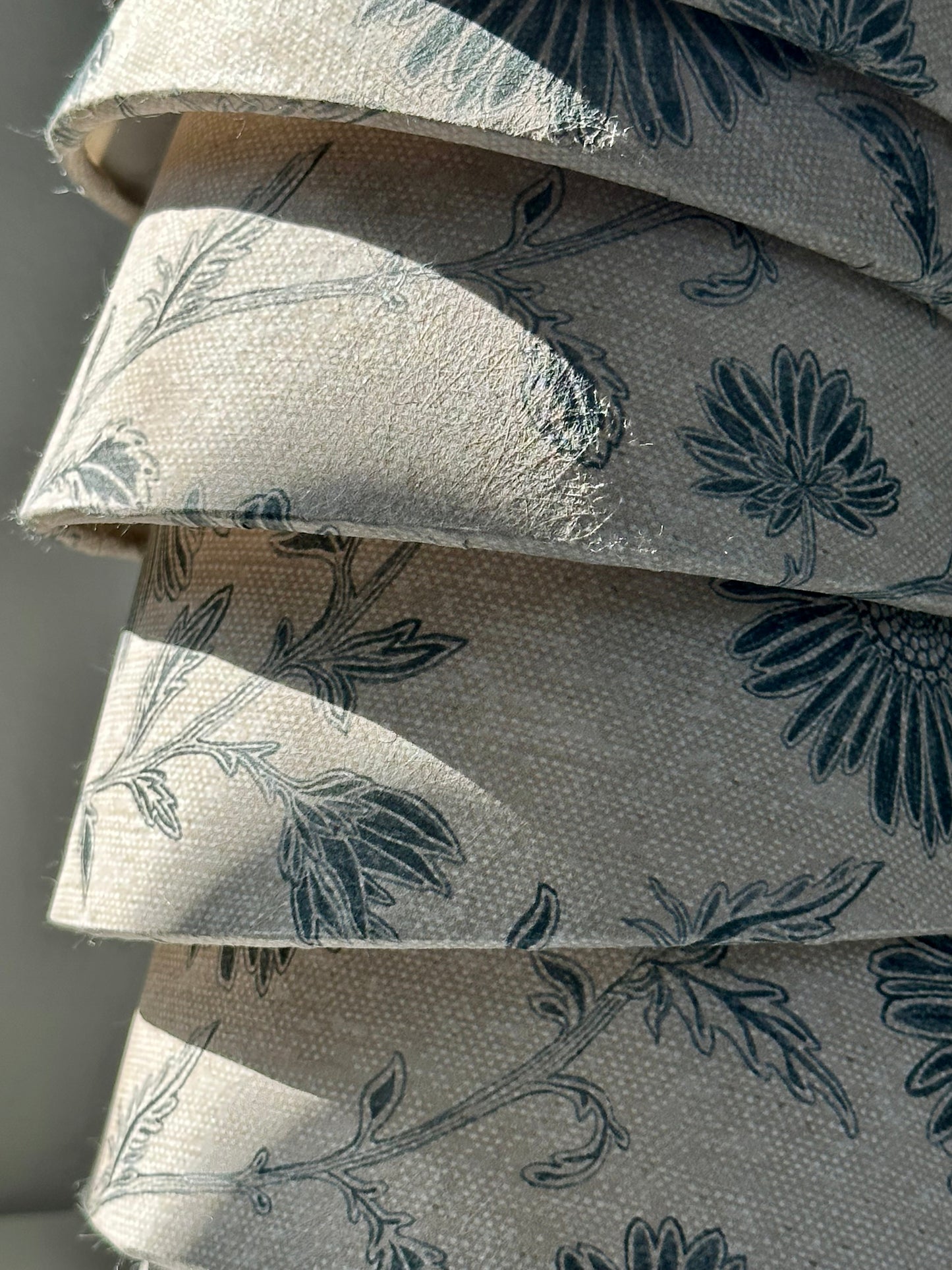 CANDLE CLIP LAMPSHADE ~ MOONPENNY FLAX FLOWER
