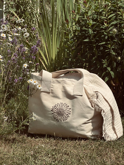 EVERYDAY EMBROIDERED TOTE