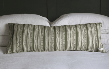 MOONPENNY/DAISY CHAIN MOSS ~ LUMBAR CUSHION